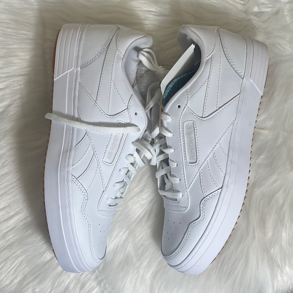NWT Reebok Classic White Athletic Leather Sneakers - Picture 6 of 12